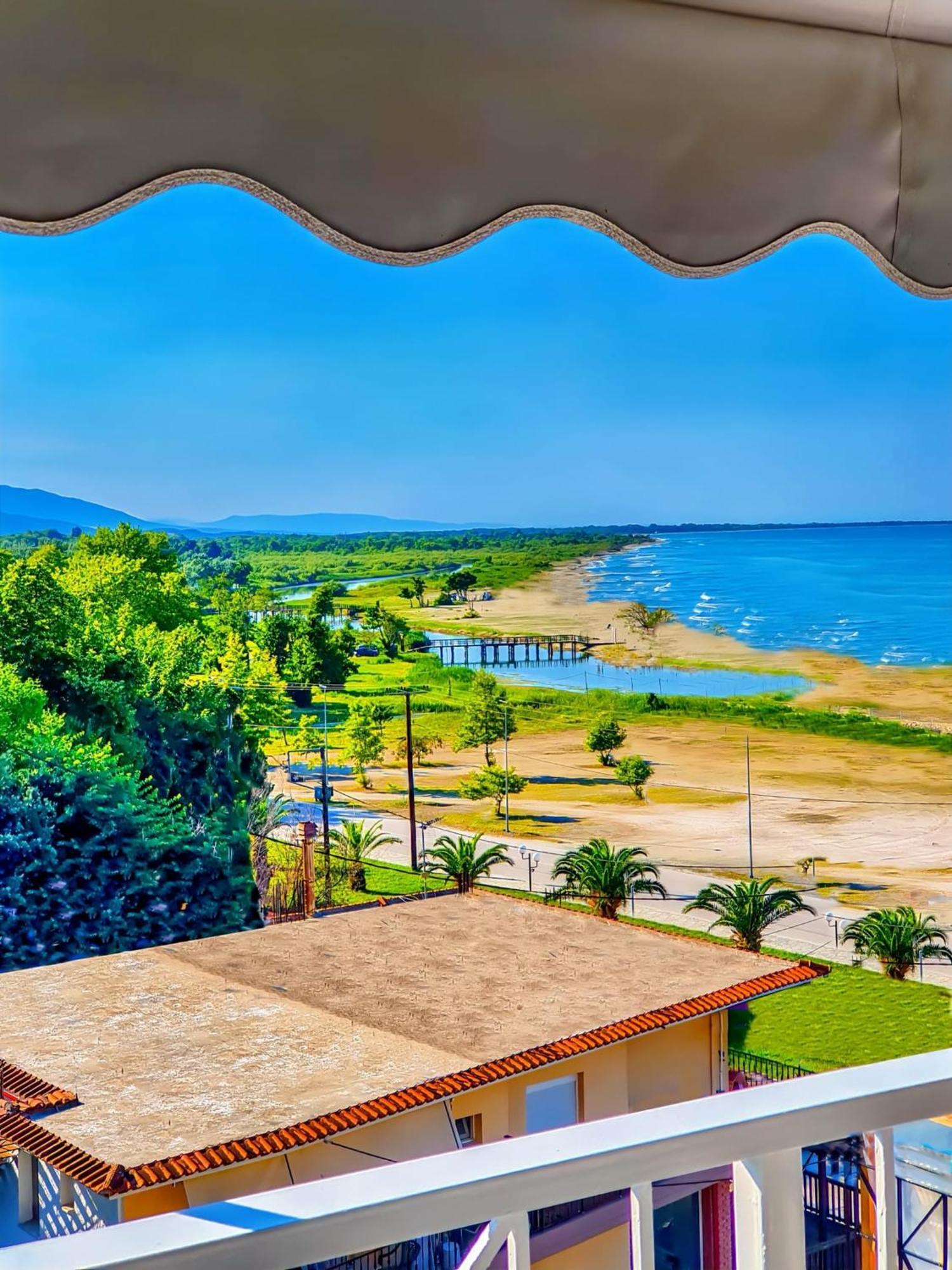 Panorama Suites & Spa - Adults Only Stomion  Room photo