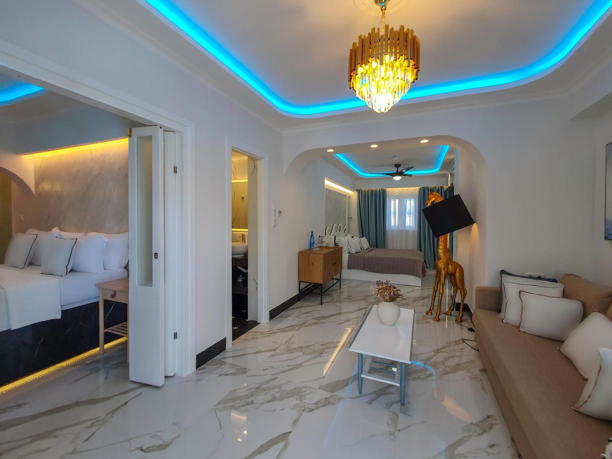Panorama Suites & Spa - Adults Only Stomion  Room photo