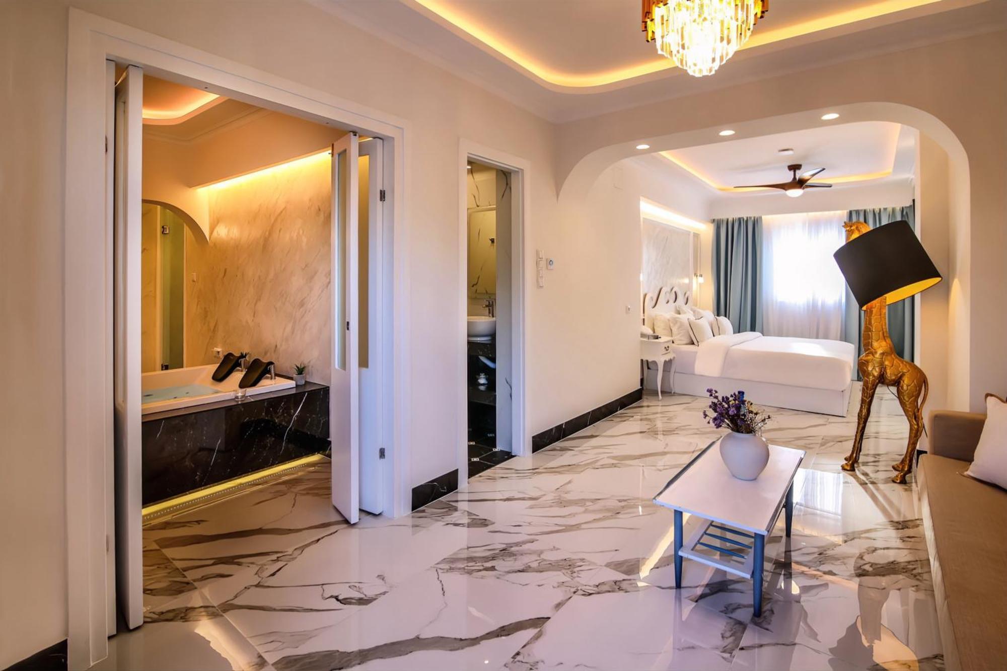 Panorama Suites & Spa - Adults Only Stomion  Room photo