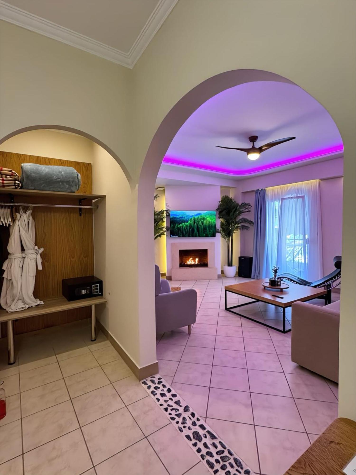 Panorama Suites & Spa - Adults Only Stomion  Room photo