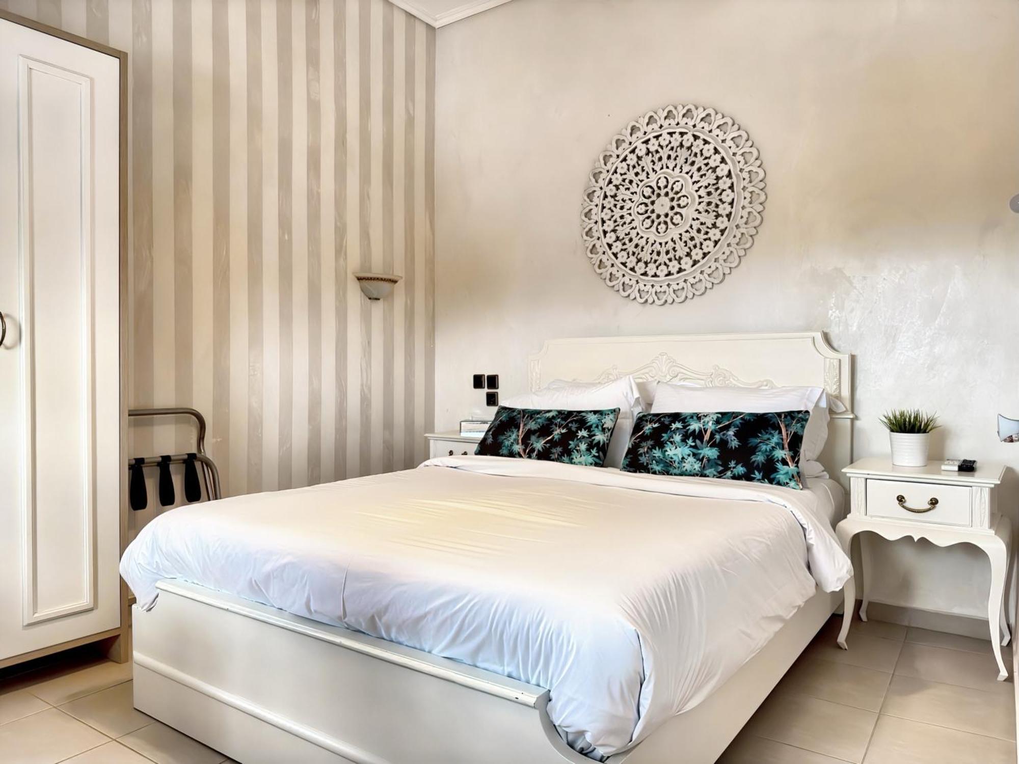 Panorama Suites & Spa - Adults Only Stomion  Room photo