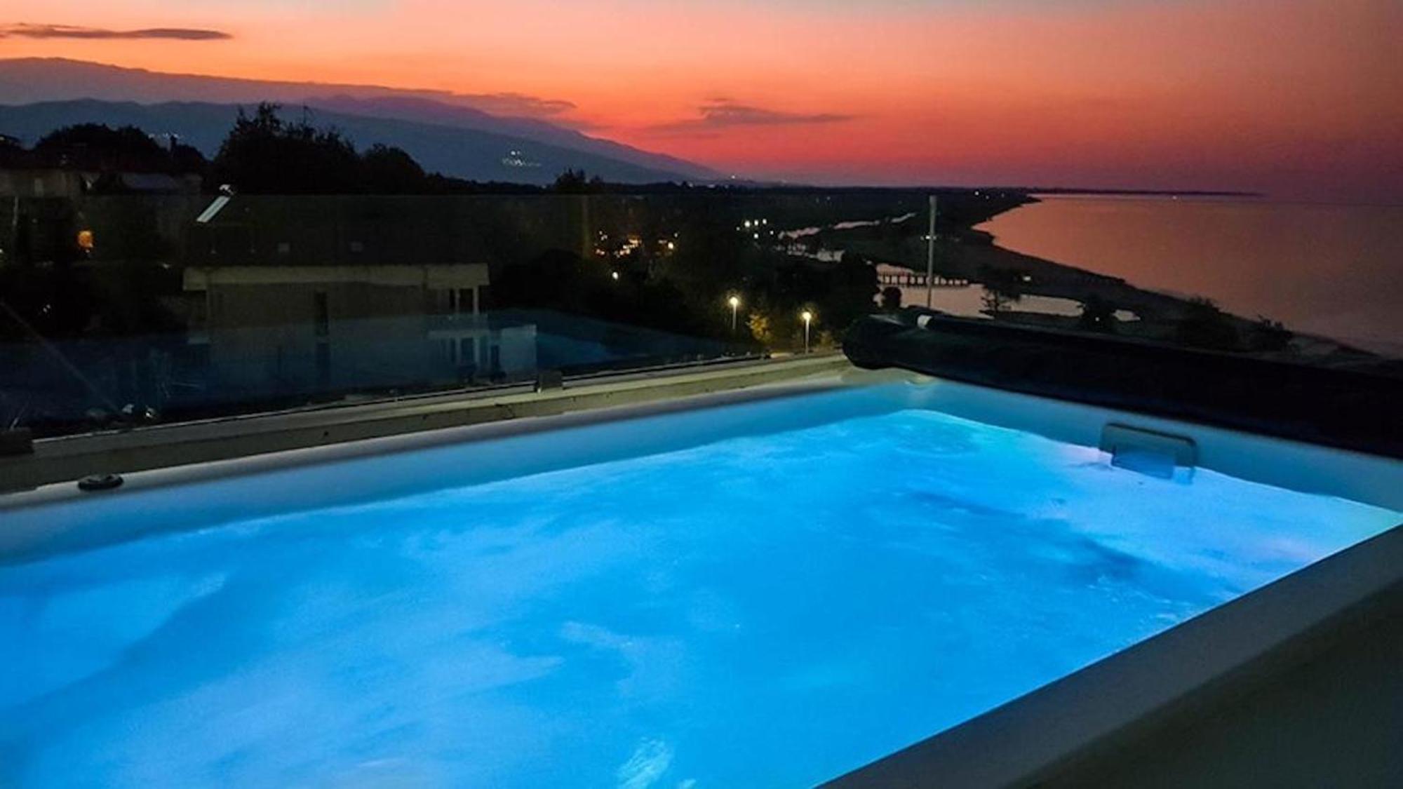 Panorama Suites & Spa - Adults Only Stomion  Room photo